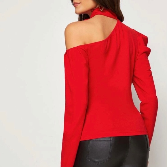 NWOT!Asymmetrical Neck top Knot Detail top - Picture 4 of 5